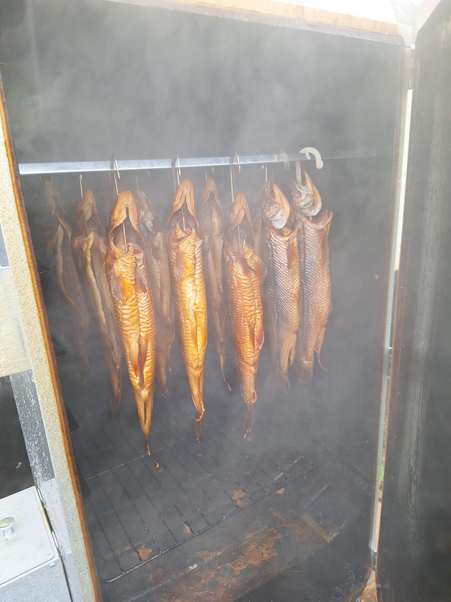 Räucherofen in Betrieb